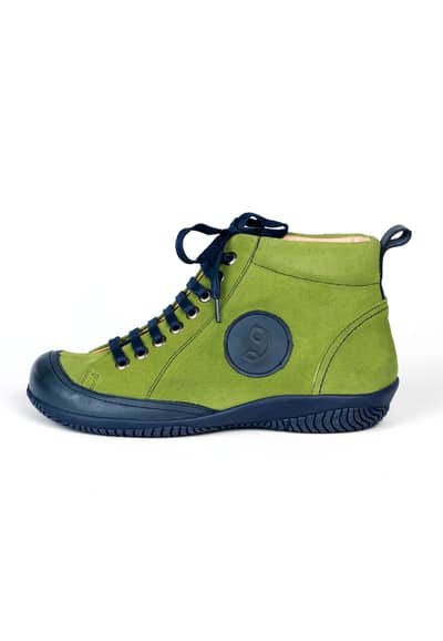 Schnürboots Briedt - deep grass